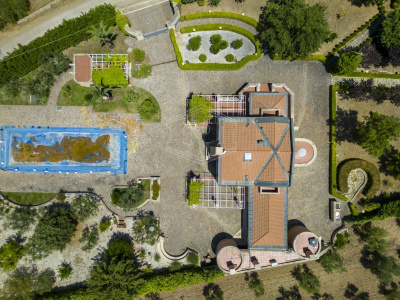 Villa con piscina sita in Viale Dei Gerani 3 - Corato (BA)