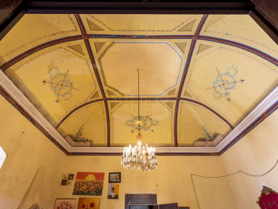 Palazzo storico sito in Strada Statale 96 - Acquaviva Delle Fonti (BA)