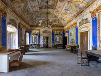 Palazzo storico sito in Strada Statale 96 - Acquaviva Delle Fonti (BA)