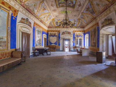 Palazzo storico sito in Strada Statale 96 - Acquaviva Delle Fonti (BA)