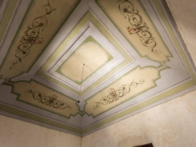 Palazzo storico sito in Strada Statale 96 - Acquaviva Delle Fonti (BA)