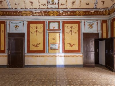 Palazzo storico sito in Strada Statale 96 - Acquaviva Delle Fonti (BA)
