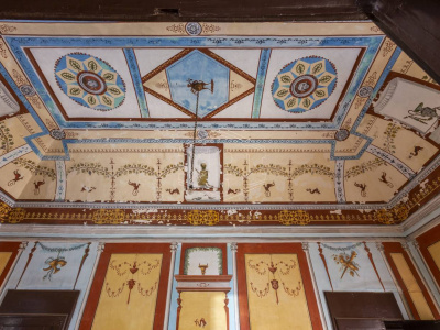 Palazzo storico sito in Strada Statale 96 - Acquaviva Delle Fonti (BA)