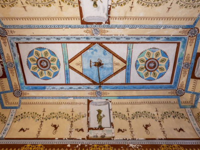Palazzo storico sito in Strada Statale 96 - Acquaviva Delle Fonti (BA)