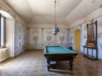 Palazzo storico sito in Strada Statale 96 - Acquaviva Delle Fonti (BA)