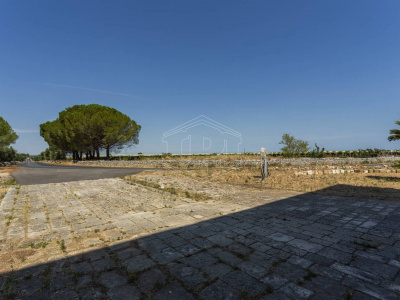 Palazzo storico sito in Strada Statale 96 - Acquaviva Delle Fonti (BA)