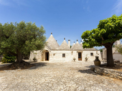 Complesso di Trulli sito in Strada Staffone 220 - Martina Franca (TA)