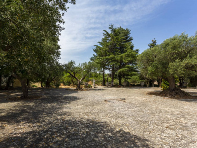 Complesso di Trulli sito in Strada Staffone 220 - Martina Franca (TA)