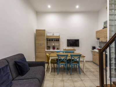 Intera Palazzina sita in Strada Arco Della Neve 10 - Bari (BA)