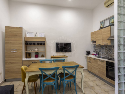 Intera Palazzina sita in Strada Arco Della Neve 10 - Bari (BA)