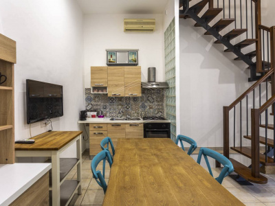 Intera Palazzina sita in Strada Arco Della Neve 10 - Bari (BA)