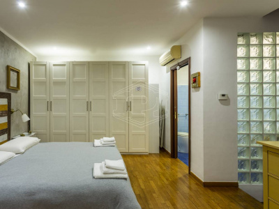 Intera Palazzina sita in Strada Arco Della Neve 10 - Bari (BA)