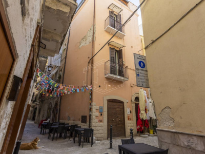 Intera Palazzina sita in Strada Arco Della Neve 10 - Bari (BA)