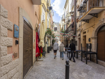 Intera Palazzina sita in Strada Arco Della Neve 10 - Bari (BA)
