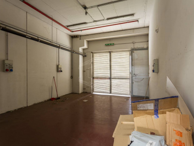 Capannone sito all'interporto in Viale Maestri Del Lavoro - Bari (BA)