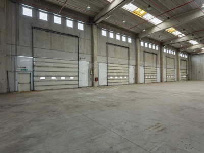 Capannone sito all'interporto in Viale Maestri Del Lavoro - Bari (BA)