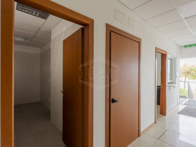 Capannone sito all'interporto in Viale Maestri Del Lavoro - Bari (BA)