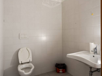 Capannone sito all'interporto in Viale Maestri Del Lavoro - Bari (BA)