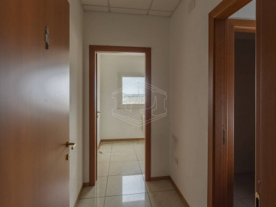 Capannone sito all'interporto in Viale Maestri Del Lavoro - Bari (BA)