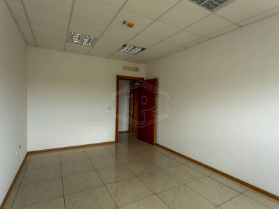 Capannone sito all'interporto in Viale Maestri Del Lavoro - Bari (BA)