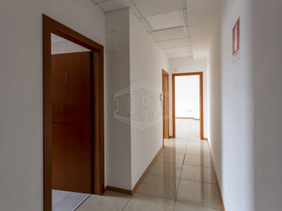 Capannone sito all'interporto in Viale Maestri Del Lavoro - Bari (BA)