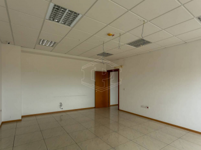 Capannone sito all'interporto in Viale Maestri Del Lavoro - Bari (BA)