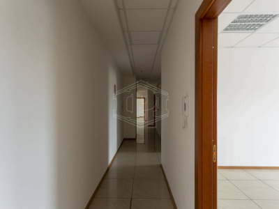 Capannone sito all'interporto in Viale Maestri Del Lavoro - Bari (BA)