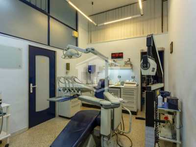 Locale commerciale sito in Via Delle Querce 7 - Rutigliano (BA)