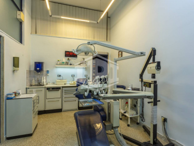 Locale commerciale sito in Via Delle Querce 7 - Rutigliano (BA)