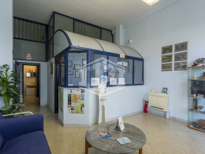 Locale commerciale sito in Via Delle Querce 7 - Rutigliano (BA)