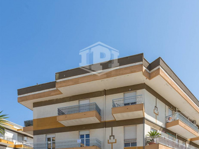 Locale commerciale sito in Via Delle Querce 7 - Rutigliano (BA)