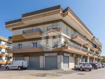 Locale commerciale sito in Via Delle Querce 7 - Rutigliano (BA)