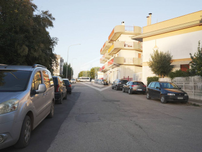 Locale commerciale sito in Via Delle Querce 7 - Rutigliano (BA)