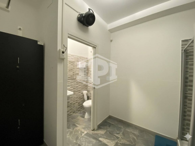 Locale commerciale sito in Via Capitano Sauro 2 - Noicattaro (BA)