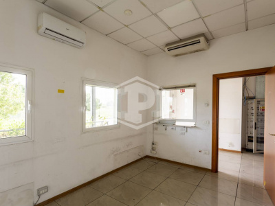 Capannone sito nell'Interporto - Bari (BA)