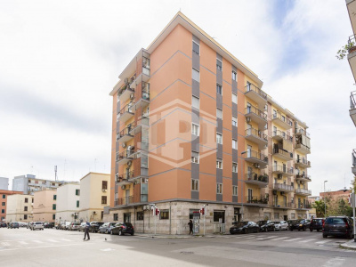 Unità immobiliare sita in Via F.sco Campione 41/43A/45A - Bari (BA)