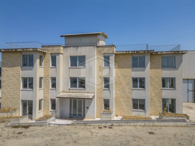 Palazzina uffici con capannone siti in Zona Produttiva D  KM 97,800 - SP. 231