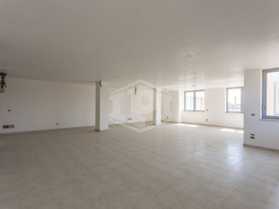 Palazzina uffici con capannone siti in Zona Produttiva D  KM 97,800 - SP. 231
