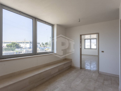 Palazzina uffici con capannone siti in Zona Produttiva D  KM 97,800 - SP. 231