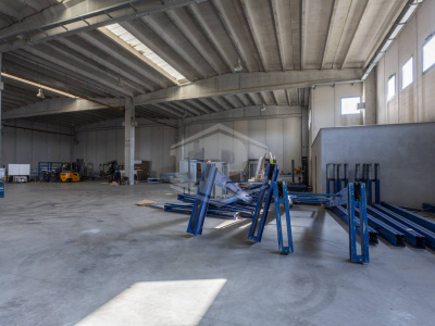 Palazzina uffici con capannone siti in Zona Produttiva D  KM 97,800 - SP. 231