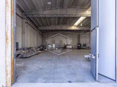 Palazzina uffici con capannone siti in Zona Produttiva D  KM 97,800 - SP. 231