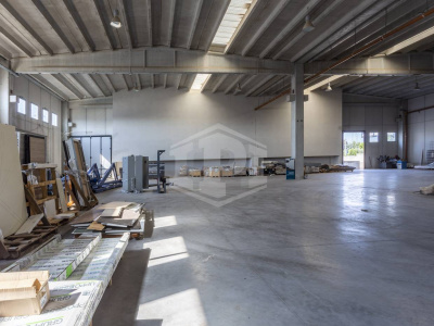 Palazzina uffici con capannone siti in Zona Produttiva D  KM 97,800 - SP. 231