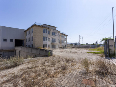 Palazzina uffici con capannone siti in Zona Produttiva D  KM 97,800 - SP. 231
