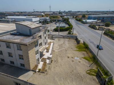Palazzina uffici con capannone siti in Zona Produttiva D  KM 97,800 - SP. 231