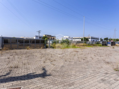 Palazzina uffici con capannone siti in Zona Produttiva D  KM 97,800 - SP. 231