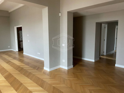 Appartamento in Palazzo Signorile - Piazza della Libertà (FI)