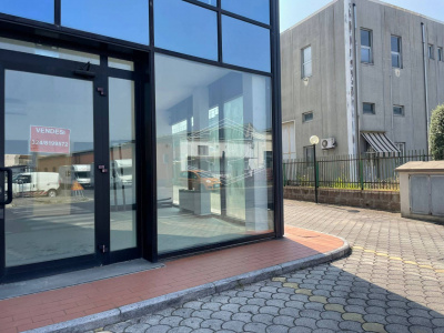 Negozio in Via Giosuè Carducci - San Giuliano Terme (PI)