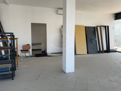 Negozio in Via Giosuè Carducci - San Giuliano Terme (PI)
