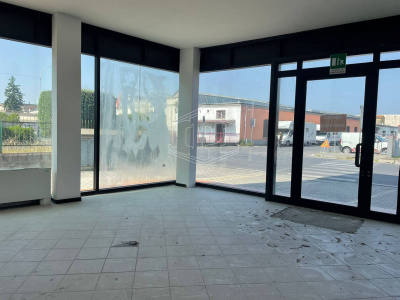 Negozio in Via Giosuè Carducci - San Giuliano Terme (PI)