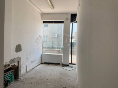 Negozio in Via Giosuè Carducci - San Giuliano Terme (PI)